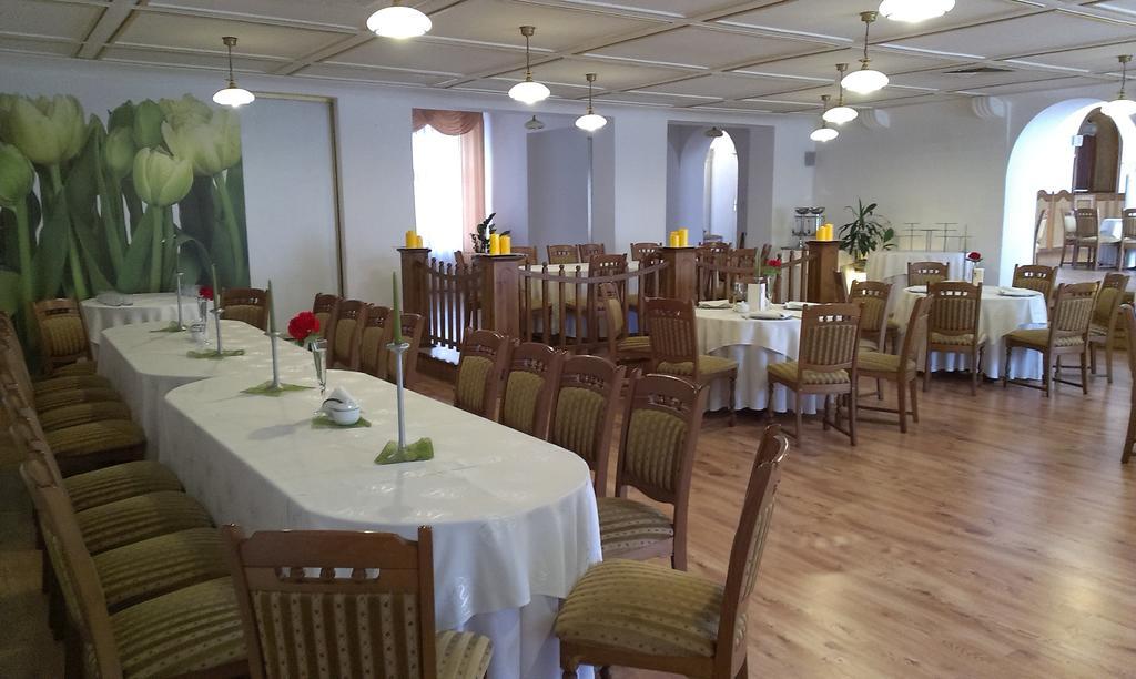 Hotel Bristol Tarnów 外观 照片