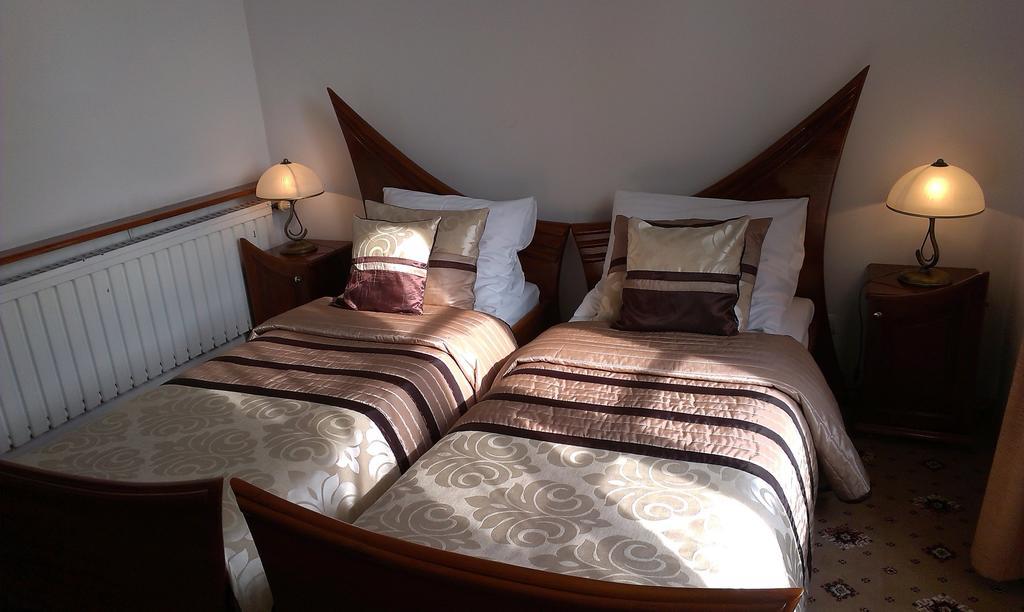 Hotel Bristol Tarnów 客房 照片