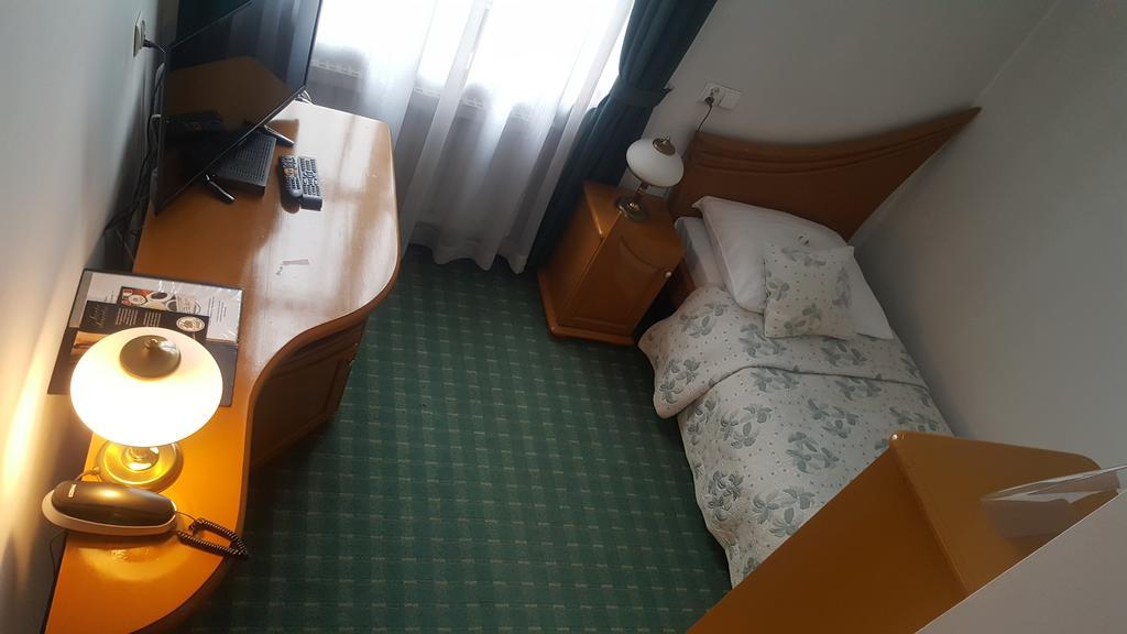Hotel Bristol Tarnów 外观 照片