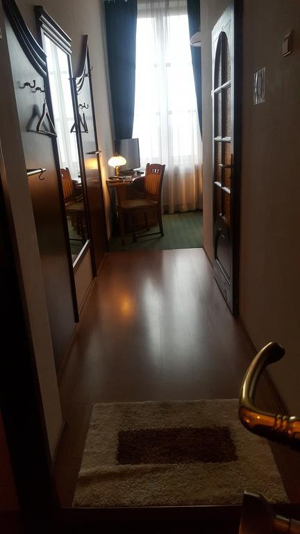Hotel Bristol Tarnów 外观 照片