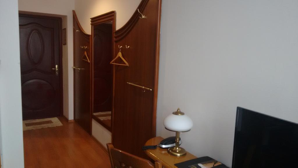Hotel Bristol Tarnów 外观 照片