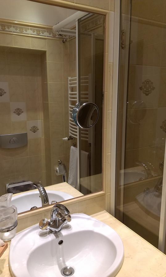 Hotel Bristol Tarnów 外观 照片
