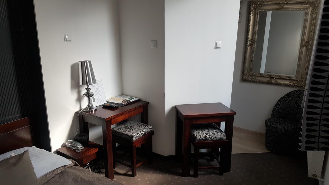 Hotel Bristol Tarnów 外观 照片