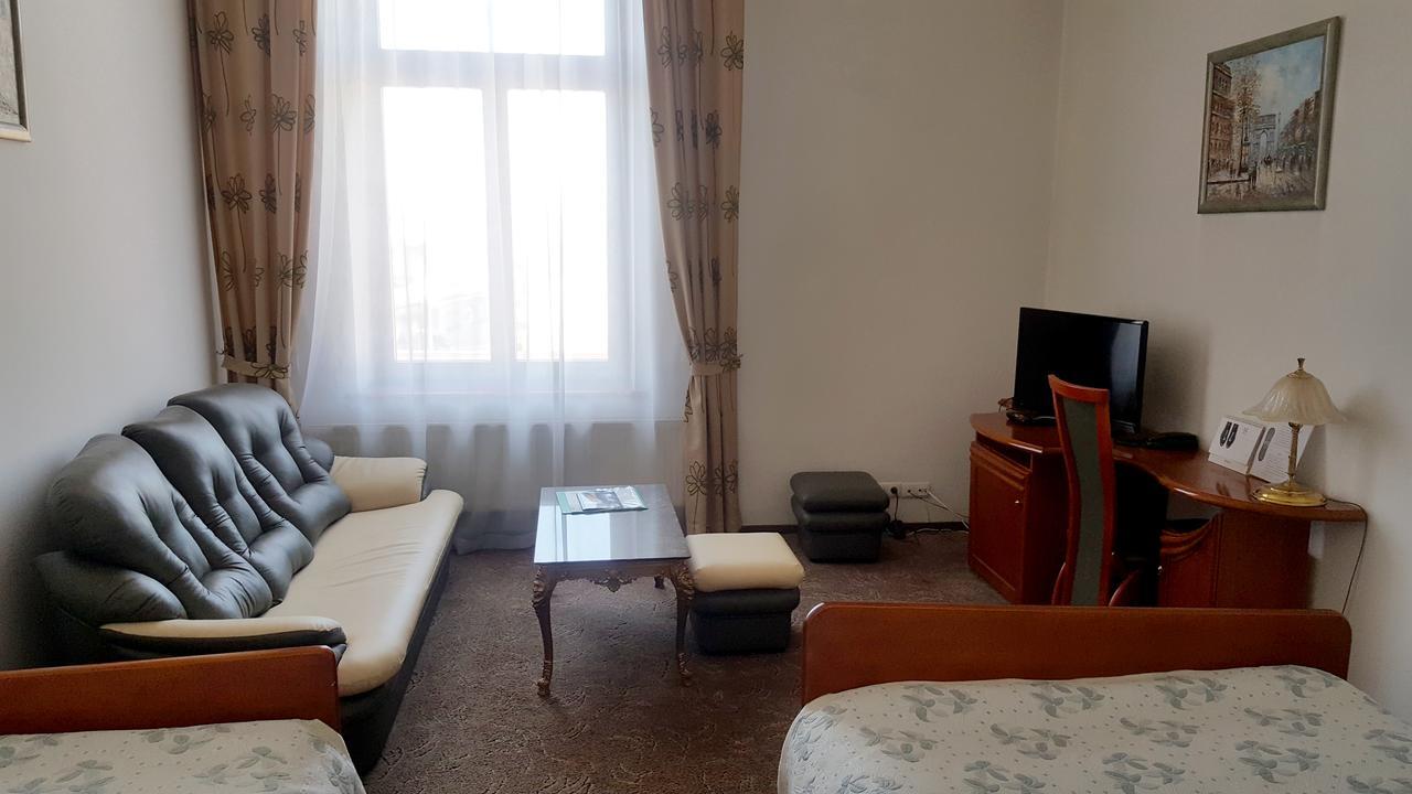 Hotel Bristol Tarnów 外观 照片