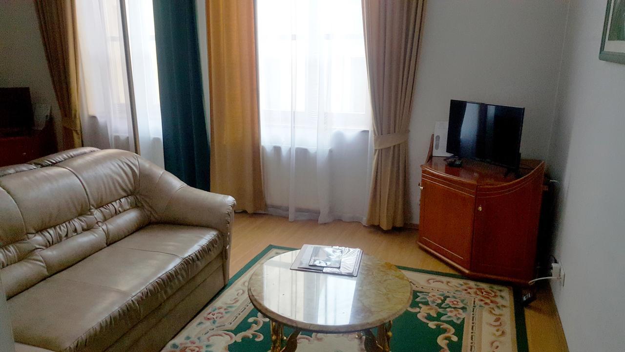 Hotel Bristol Tarnów 外观 照片