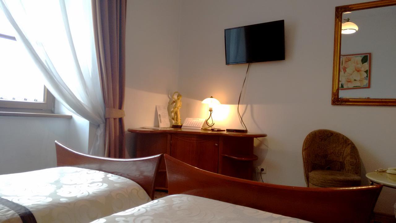 Hotel Bristol Tarnów 外观 照片